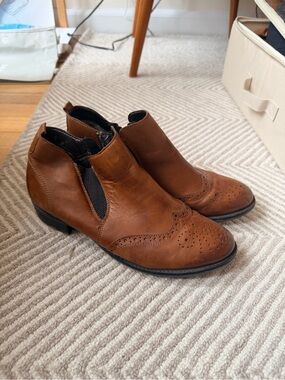 Women’s Brown Leather Zip Ankle Boots